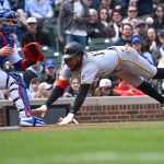 article image - Pirates Cubs Baseball